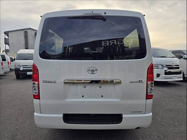 TOYOTA HIACE VAN 2WD 2024 Image 31