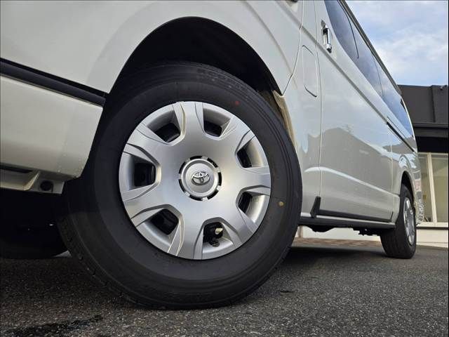 TOYOTA HIACE VAN 2WD 2024 Image 31