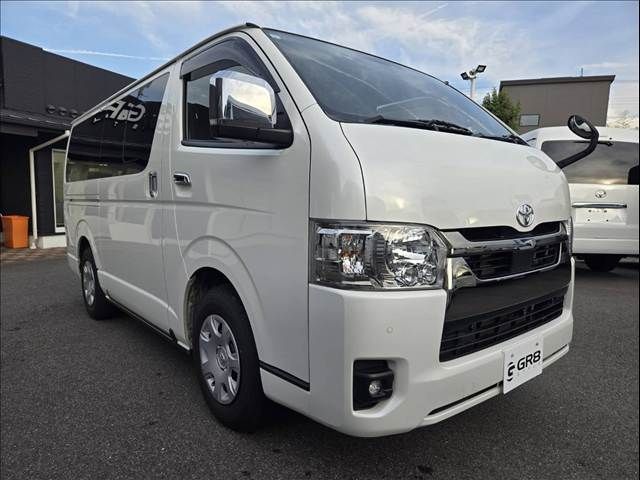 TOYOTA HIACE VAN 2WD 2024 Image 31