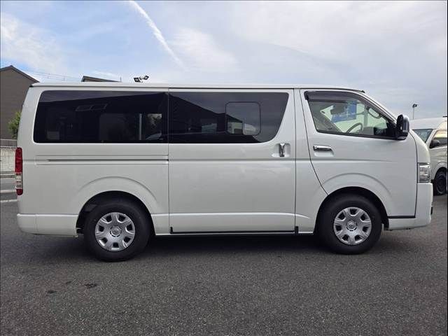 TOYOTA HIACE VAN 2WD 2024 Image 31
