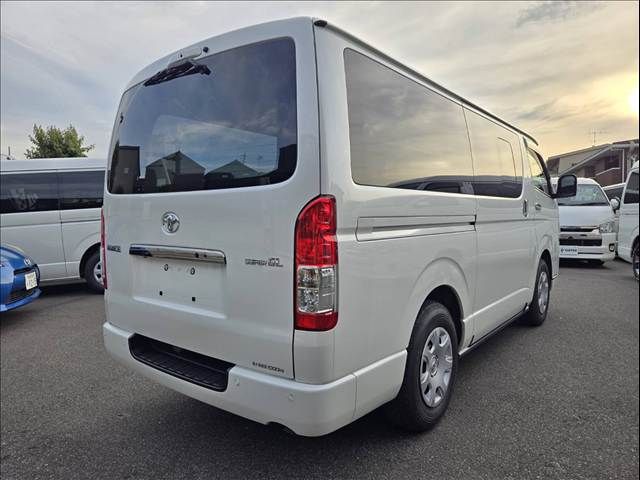TOYOTA HIACE VAN 2WD 2024 Image 31