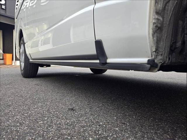 TOYOTA HIACE VAN 2WD 2024 Image 31