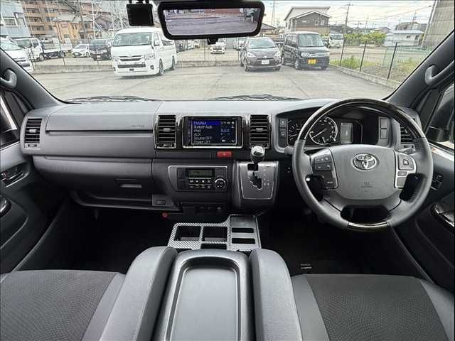 TOYOTA HIACE VAN 4WD 2021 Image 31