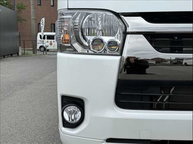 TOYOTA HIACE VAN 4WD 2021 Image 31