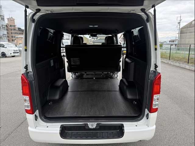 TOYOTA HIACE VAN 4WD 2021 Image 31