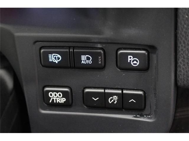 TOYOTA CROWN SEDAN HYBRID 4 2017 Image 31