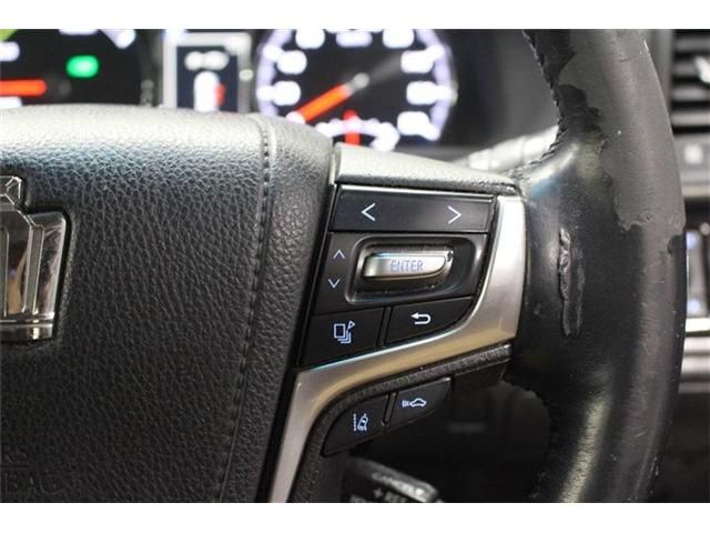 TOYOTA CROWN SEDAN HYBRID 4 2017 Image 31