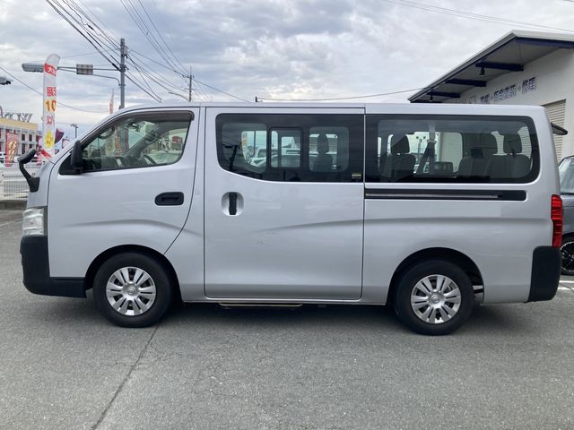 NISSAN NV350 CARAVAN WAGON 2017 Image 31