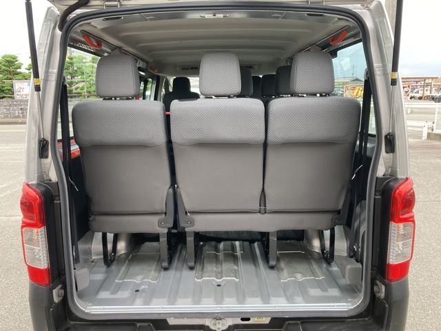 NISSAN NV350 CARAVAN WAGON 2017 Image 31