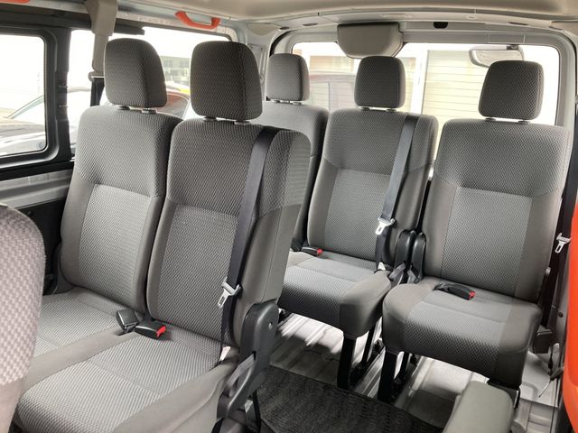 NISSAN NV350 CARAVAN WAGON 2017 Image 31