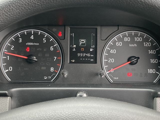 NISSAN NV350 CARAVAN WAGON 2017 Image 31