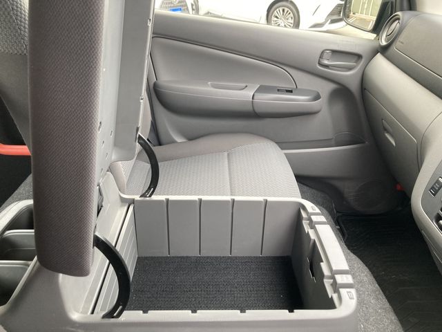 NISSAN NV350 CARAVAN WAGON 2017 Image 31