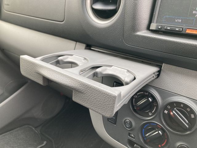 NISSAN NV350 CARAVAN WAGON 2017 Image 31