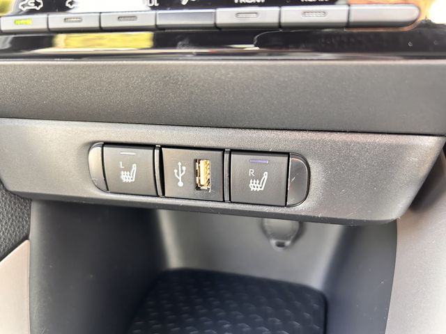 TOYOTA YARIS HYBRID 2022 Image 31