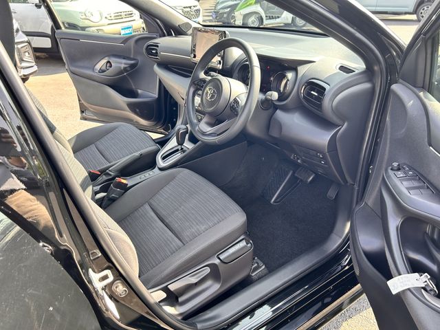 TOYOTA YARIS HYBRID 2022 Image 31