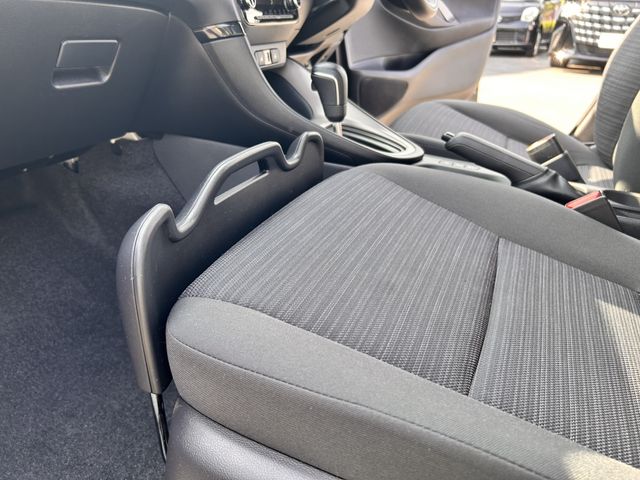 TOYOTA YARIS HYBRID 2022 Image 31