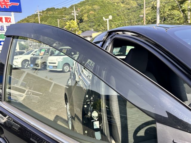 TOYOTA YARIS HYBRID 2022 Image 31