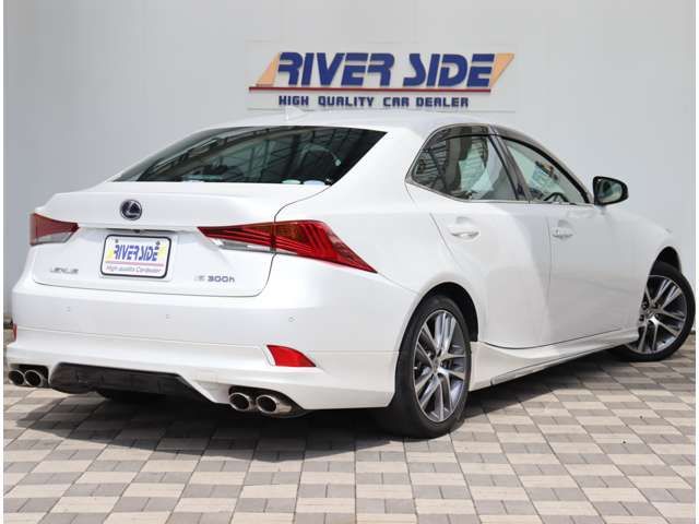 TOYOTA LEXUS IS300H 2018 Image 31