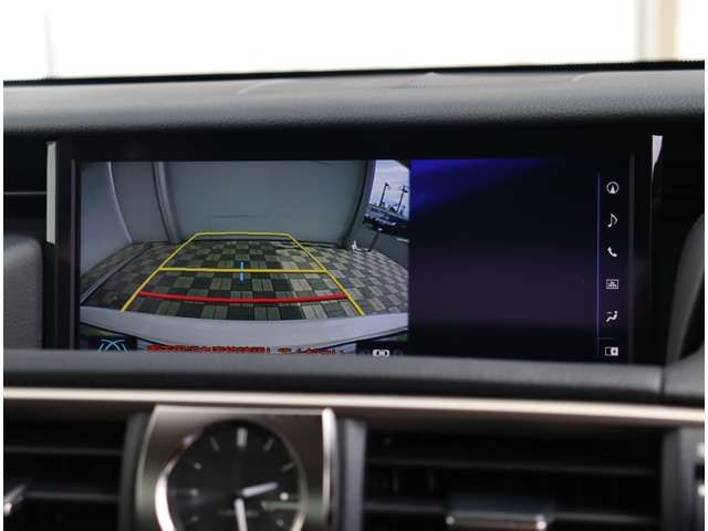 TOYOTA LEXUS IS300H 2018 Image 31