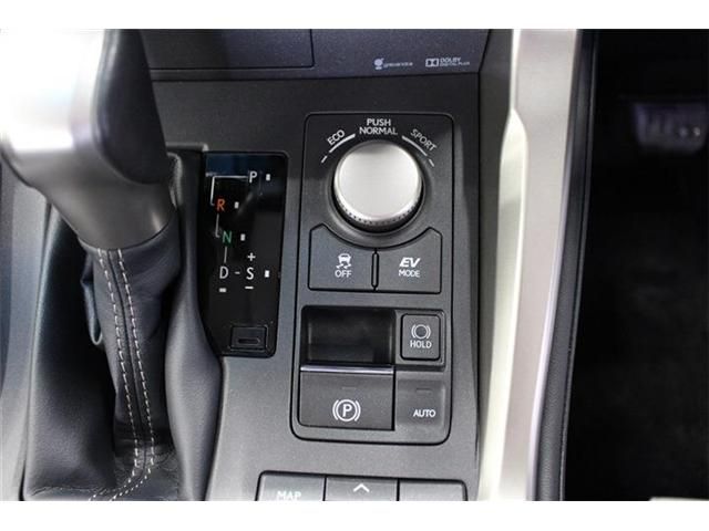 TOYOTA LEXUS NX300H AWD 2015 Image 31