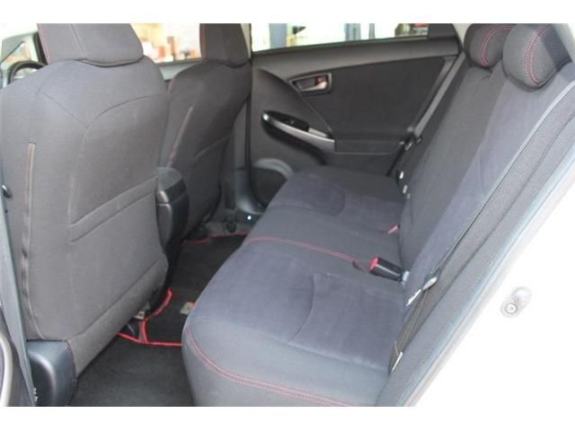 TOYOTA PRIUS 2012 Image 31