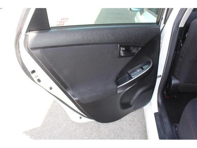 TOYOTA PRIUS 2012 Image 31