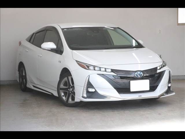 TOYOTA PRIUS PHV 2020 Image 31