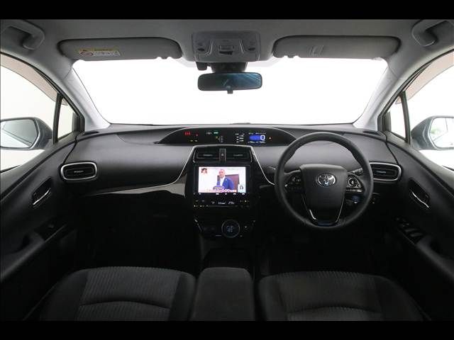 TOYOTA PRIUS PHV 2020 Image 31