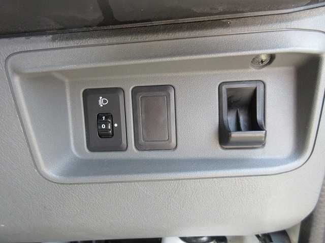 MITSUBISHI MINICAB VAN 2013 Image 31