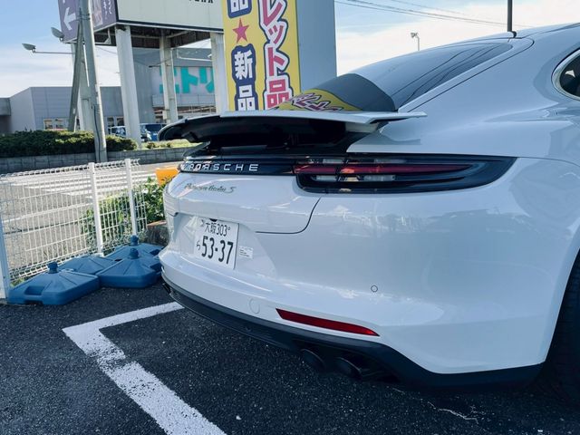 PORSCHE PANAMERA 2018 Image 31
