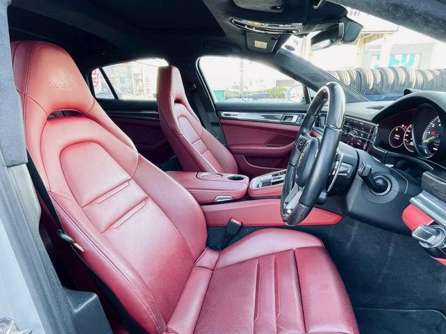 PORSCHE PANAMERA 2018 Image 31