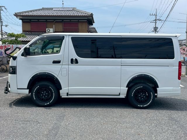 TOYOTA HIACE VAN 4WD 2023 Image 31