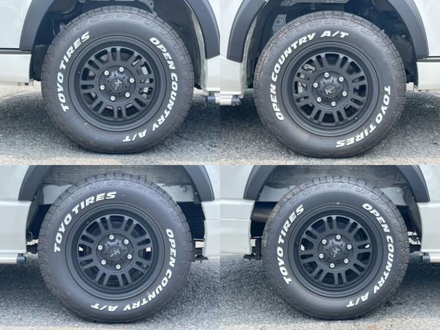 TOYOTA HIACE VAN 4WD 2023 Image 31