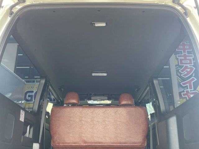 TOYOTA HIACE VAN 4WD 2023 Image 31