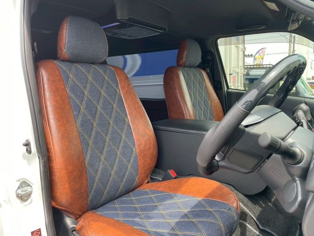 TOYOTA HIACE VAN 4WD 2023 Image 31