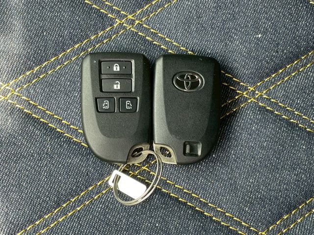 TOYOTA HIACE VAN 4WD 2023 Image 31