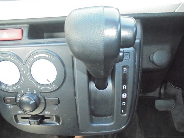 MAZDA CAROL  4WD 2015 Image 31