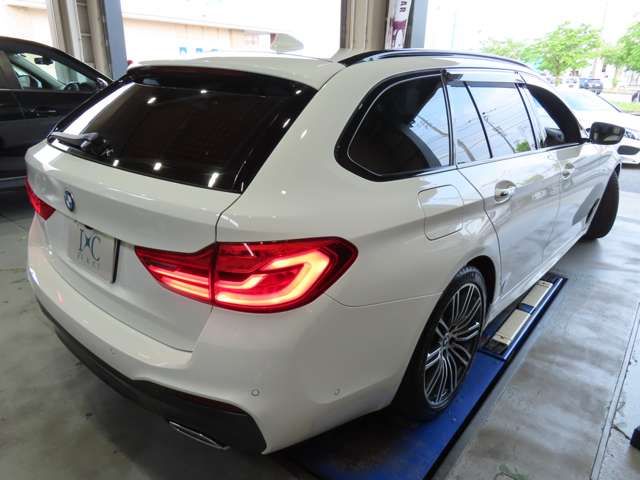 BMW 5SERIES TOURING 2017 Image 31