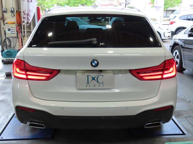 BMW 5SERIES TOURING 2017 Image 31