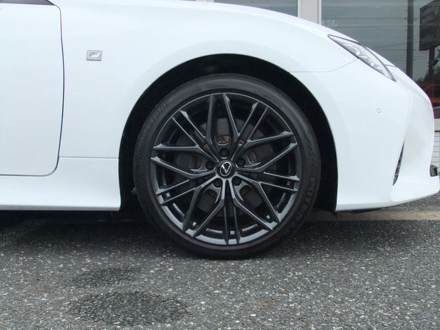 TOYOTA LEXUS RC350 2023 Image 31