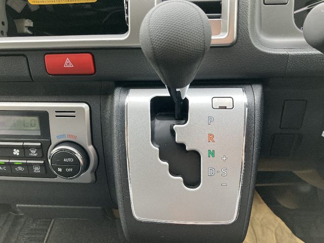 TOYOTA HIACE WAGON 4WD 2025 Image 31