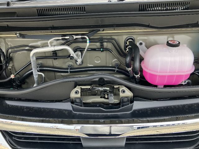 TOYOTA HIACE WAGON 4WD 2025 Image 31