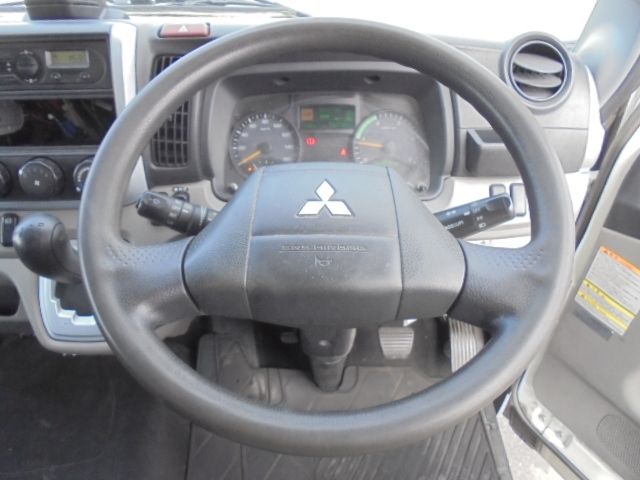 MITSUBISHI CANTER 2019 Image 31