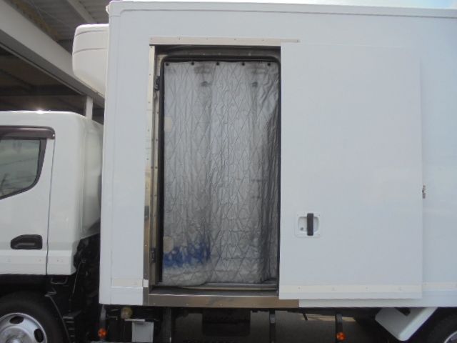 MITSUBISHI CANTER 2019 Image 31