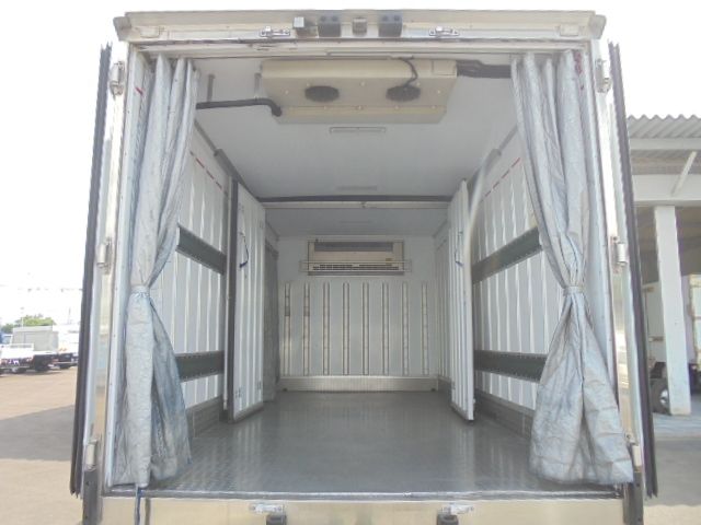 MITSUBISHI CANTER 2019 Image 31