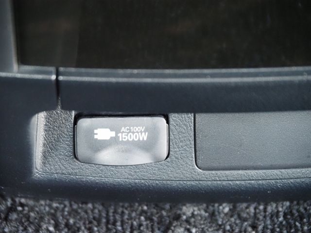 TOYOTA ALPHARD HYBRID 4WD 2016 Image 31