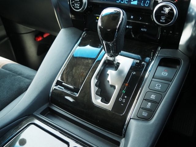 TOYOTA ALPHARD HYBRID 4WD 2016 Image 31