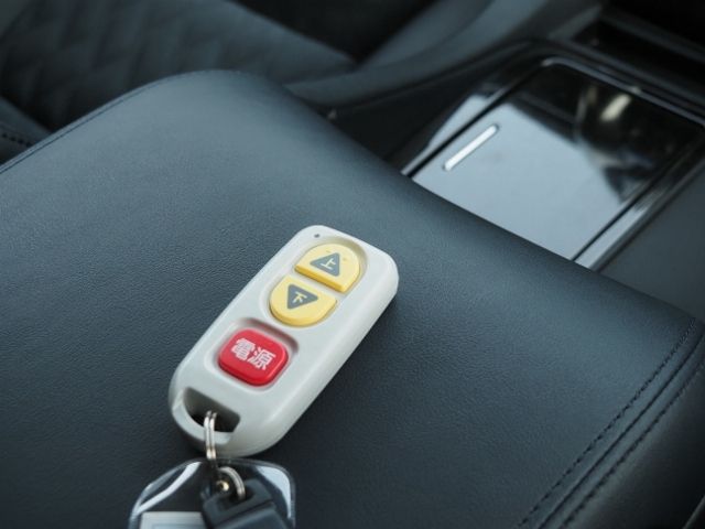 TOYOTA ALPHARD HYBRID 4WD 2016 Image 31