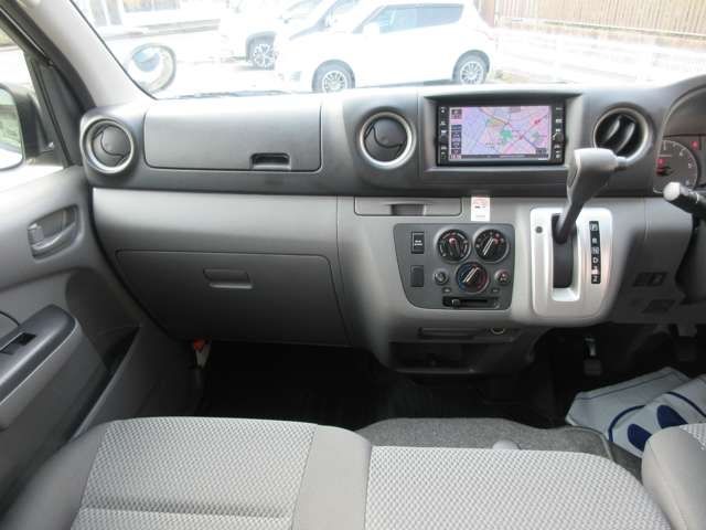 NISSAN NV350 CARAVAN 4WD 2020 Image 31