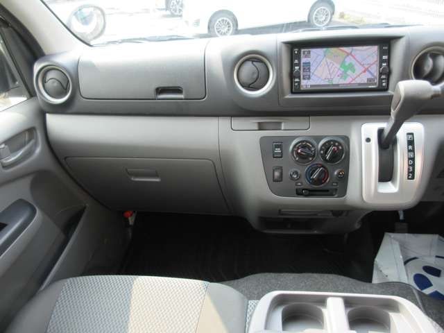 NISSAN NV350 CARAVAN 4WD 2020 Image 31